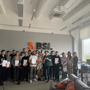 Наши резиденты проходят стажировку в ИТ-компании BSL - КИБЕРшкола программирования для детей, компьютерные курсы для школьников, начинающих и подростков - KIBERone г. Донецк